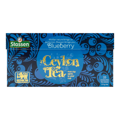 Widok z góry na pudełko herbaty Stassen Blueberry Tea w granatowej tonacji.