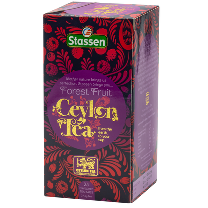 Lewy bok opakowania herbaty Stassen Forest Fruit – informacje o czarnej herbacie aromatyzowanej.
