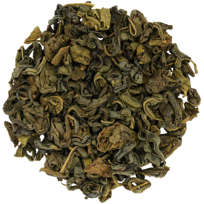 Liście zielonej herbaty Basilur Radella Green w zbliżeniu, świeże i aromatyczne liście Ceylon Green Tea.
