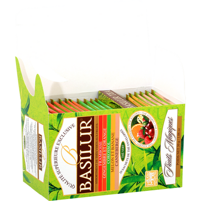 Zestaw herbat Basilur Green Tea Magic Fruits w otwartym pudełku z widocznymi torebkami smakowych herbat.