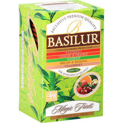 Zestaw herbat Basilur Magic Fruits w zielonym opakowaniu z owocowym motywem.