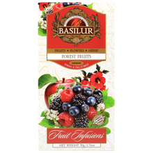 Front opakowania Basilur Forest Fruits z napisem Fruit Infusions i naturalnymi owocami.