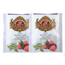 Dwie koperty herbaty Basilur Forest Fruit z dodatkiem maliny.