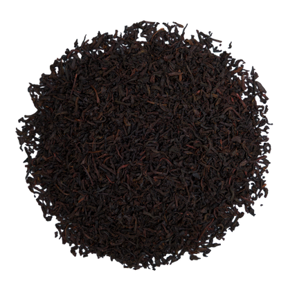 Susz czarnej liściastej herbaty cejlońskiej Basilur Earl Grey w zbliżeniu