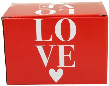 Czerwone pudełko prezentowe z napisem LOVE do kubka porcelanowego Serca 3 – 460 ml.
