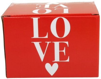 Czerwone pudełko prezentowe z napisem LOVE do kubka porcelanowego Serca 2 – 460 ml.