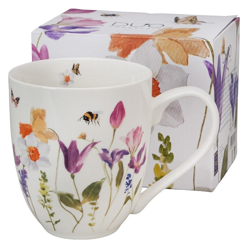 Kubek porcelanowy XXL May 1000 ml z kwiatowym wzorem i motylami na bialym tle
