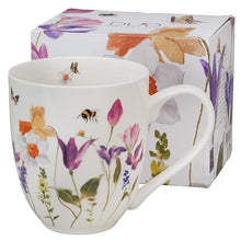 Kubek porcelanowy XXL May 1000 ml z kwiatowym wzorem i motylami na bialym tle
