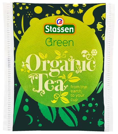 Saszetka herbaty Stassen Organic Green Tea w zielonej kopercie.