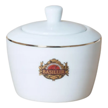 Porcelanowa cukiernica Basilur 325 ml z logo i złotym rantem.